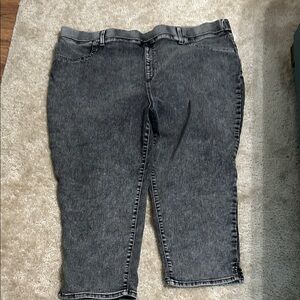Terra & Sky Charcoal capri jeans size 24/26W